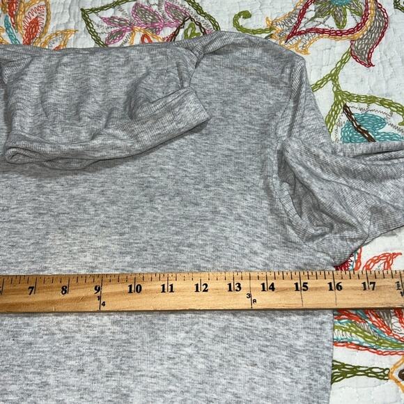 FABLETICS medium womens long sleeve turtleneck top shirred sleeve opening grey - Picture 4 of 11
